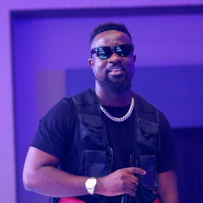 DOWNLOAD MP3 : Sarkodie – Honey ft. Kuami Eugene - GhanaSongs.com ...